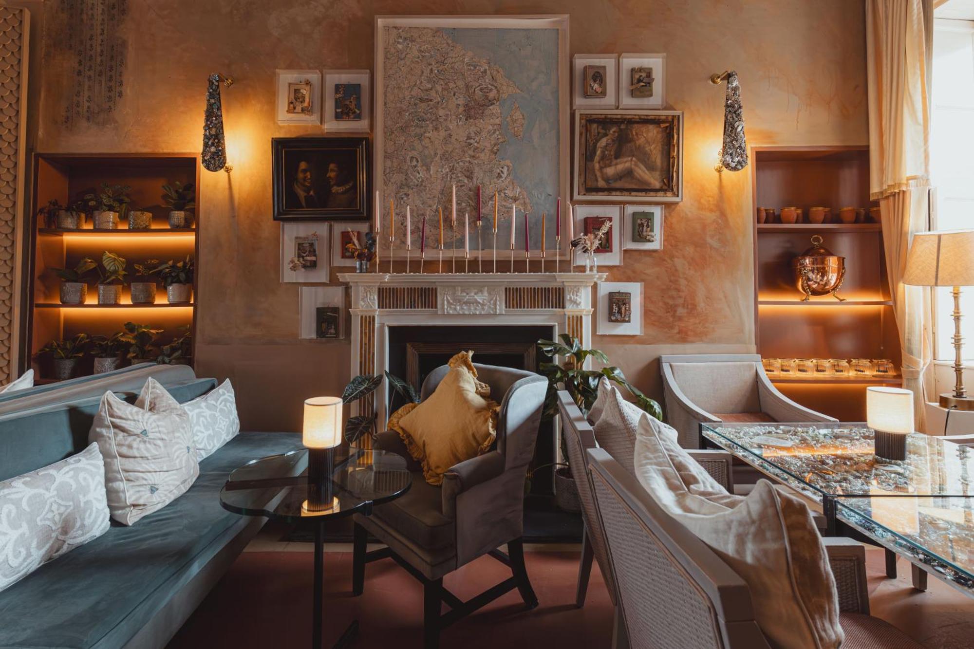 No 15 By Guesthouse, 5* Бат